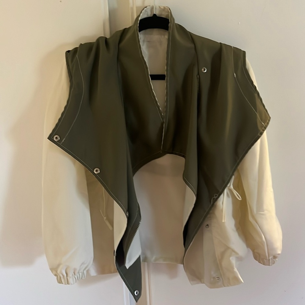 Raincoat Urban green and white xs
